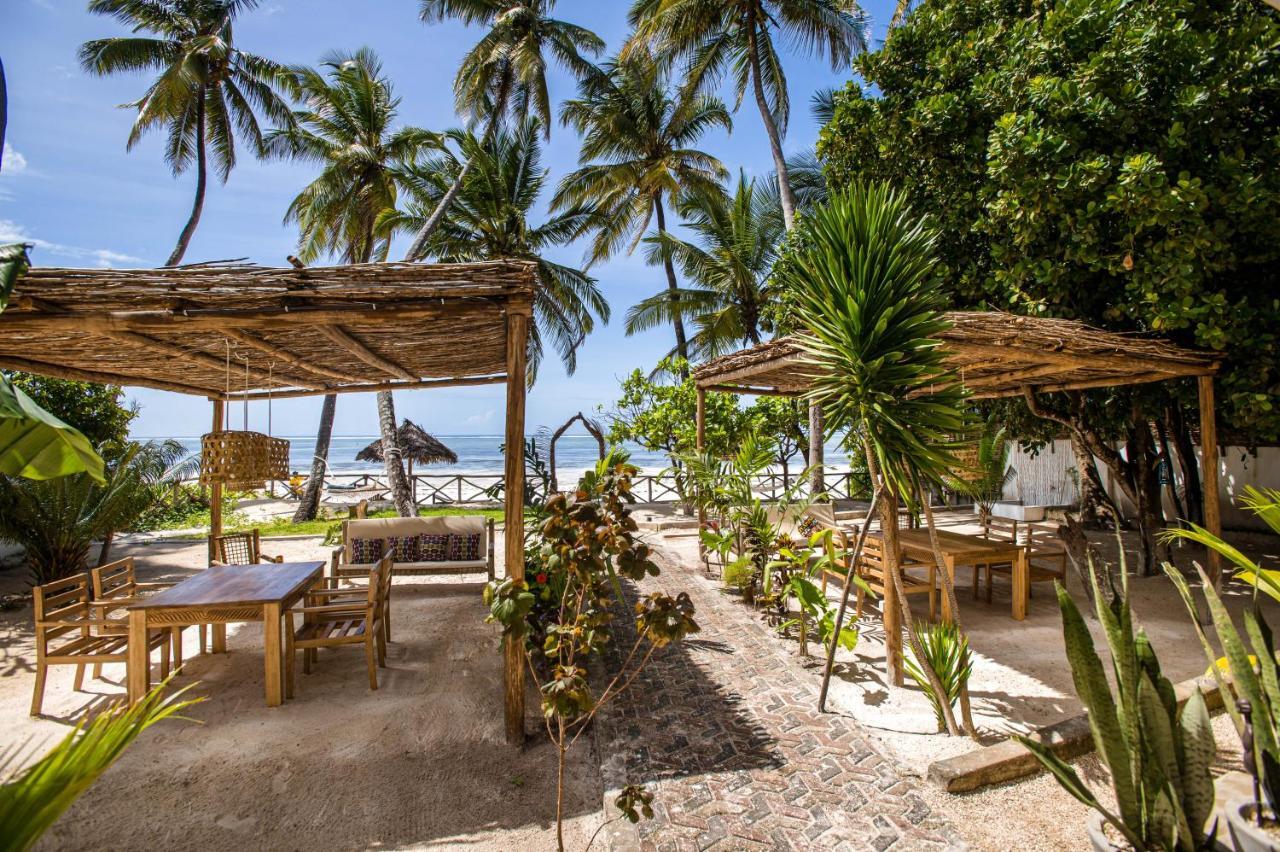 Kima Serviced Beach House & Suites Bwejuu Exteriör bild