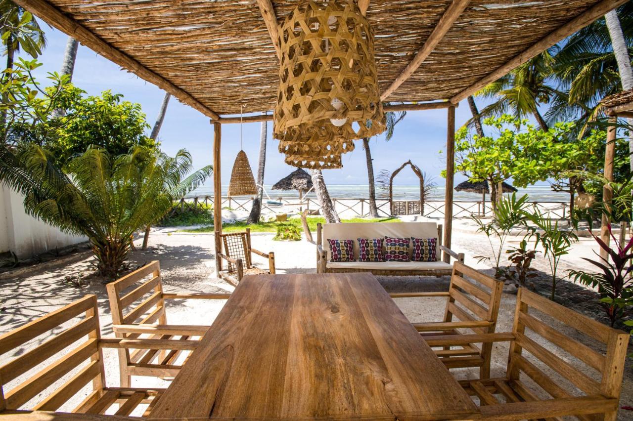 Kima Serviced Beach House & Suites Bwejuu Exteriör bild