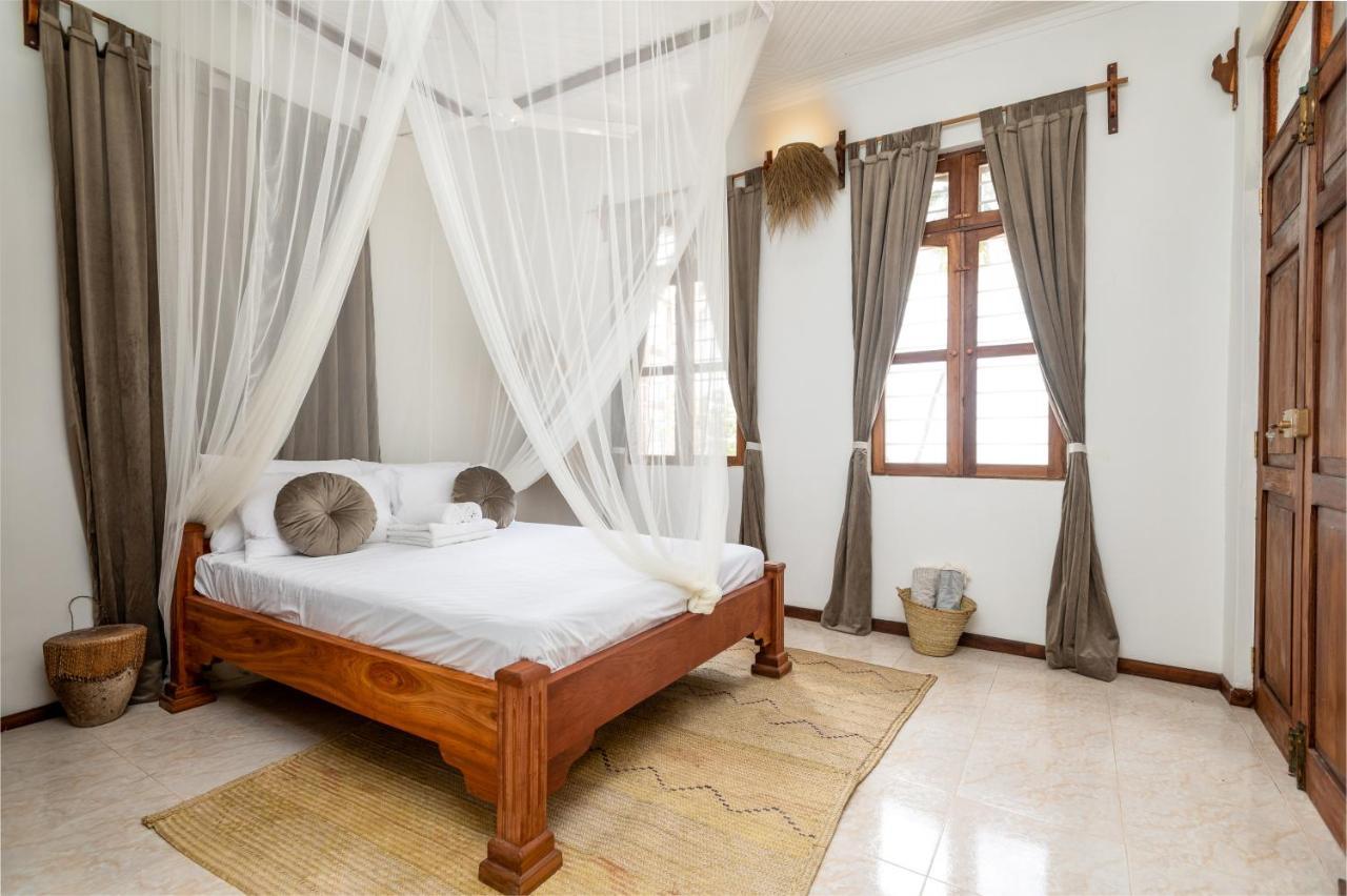 Kima Serviced Beach House & Suites Bwejuu Exteriör bild