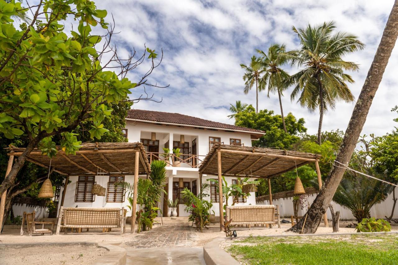 Kima Serviced Beach House & Suites Bwejuu Exteriör bild