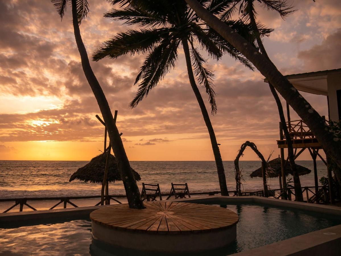 Kima Serviced Beach House & Suites Bwejuu Exteriör bild