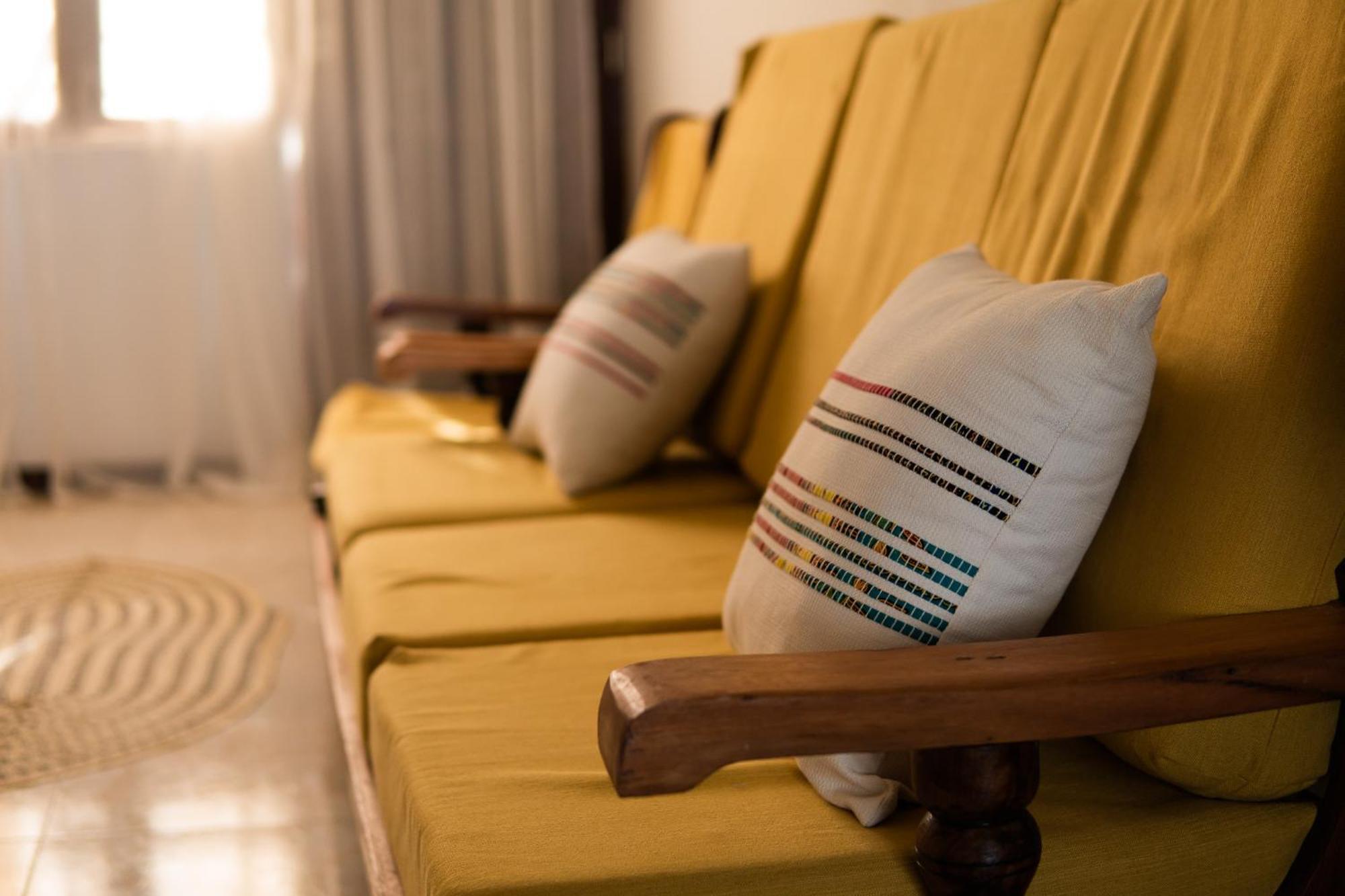 Kima Serviced Beach House & Suites Bwejuu Exteriör bild