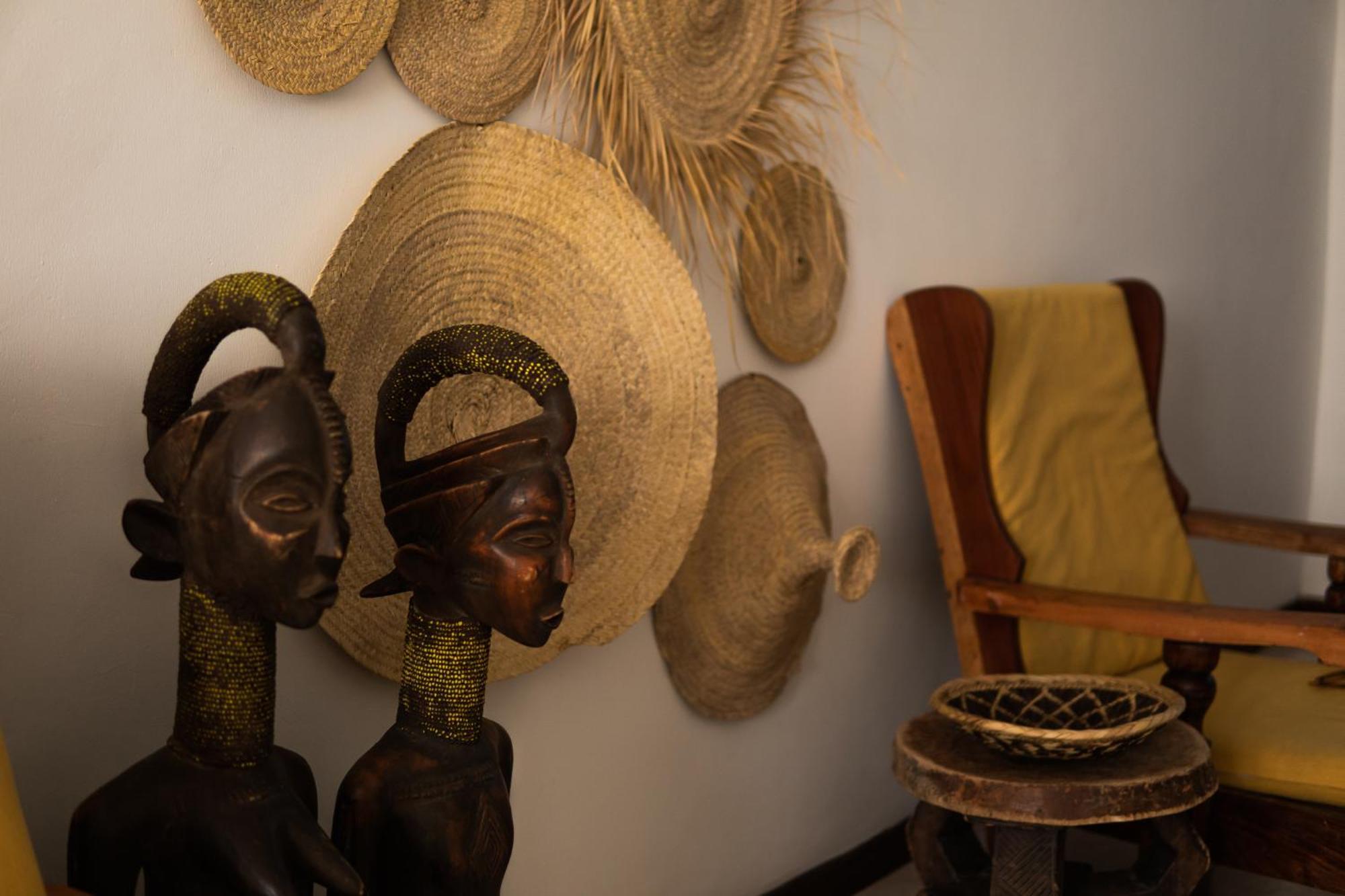 Kima Serviced Beach House & Suites Bwejuu Exteriör bild