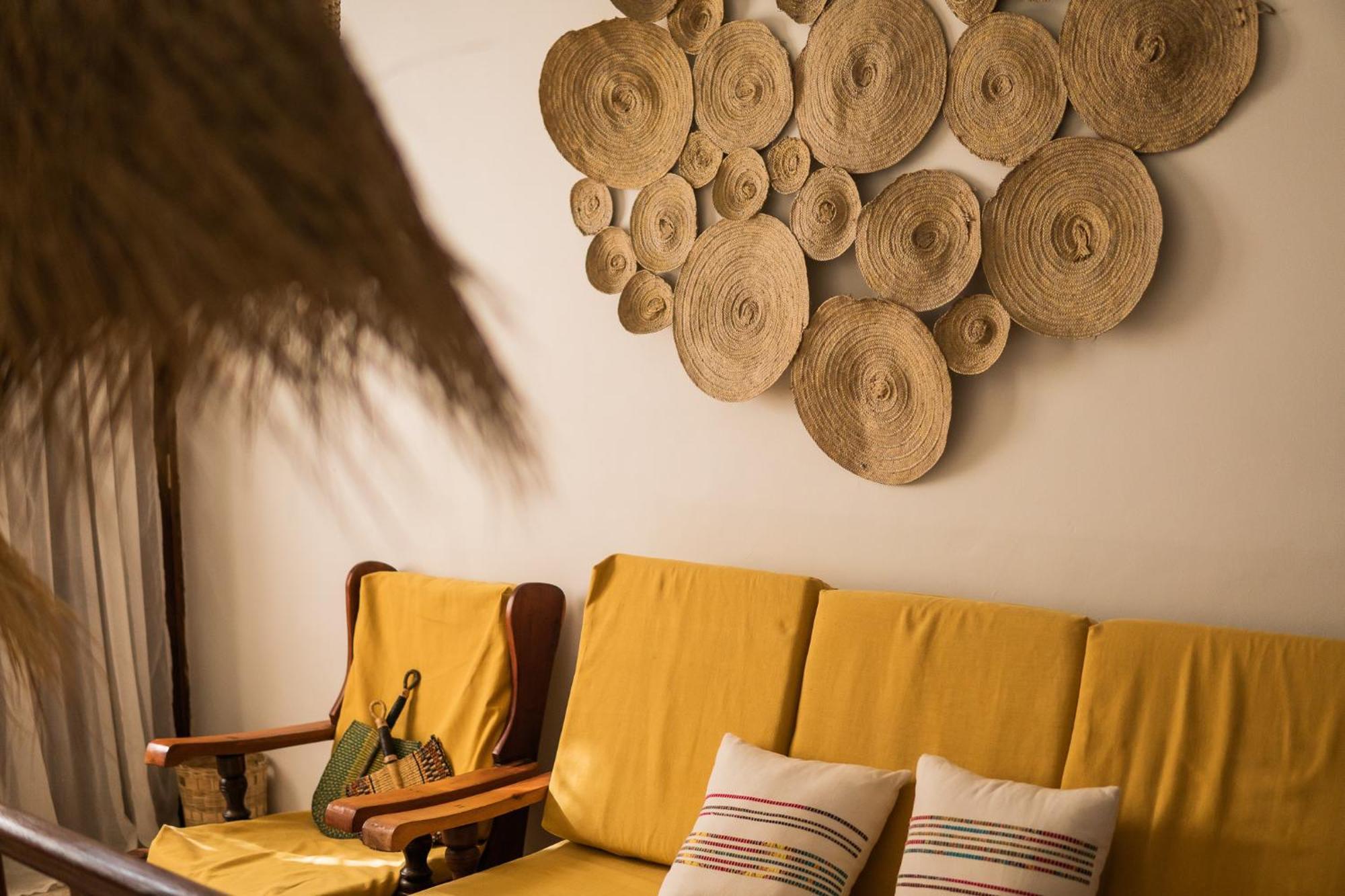 Kima Serviced Beach House & Suites Bwejuu Exteriör bild
